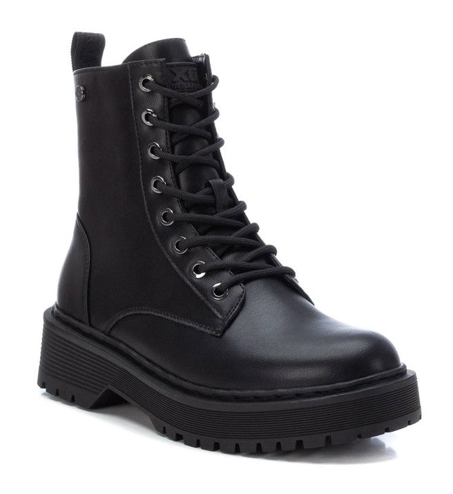 Botas Cordones - Negro- XTI